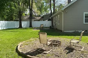 1762 Edgerton St, Maplewood, MN 55117 - Photo 45