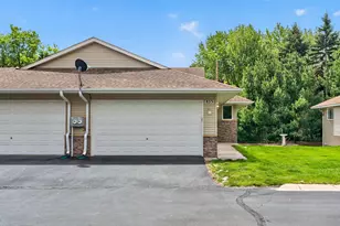 833 White Oak Ct, New Brighton, MN 55112 - Photo 3