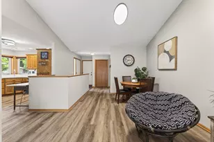 833 White Oak Ct, New Brighton, MN 55112 - Photo 5