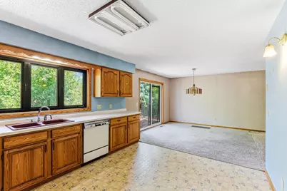 2219 Vivian Lane, Saint Paul, MN 55119 - Photo 9