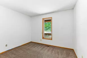 2219 Vivian Ln, Saint Paul, MN 55119 - Photo 13