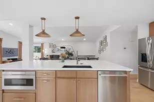 9137 Forest Hills Cir, Bloomington, MN 55437 - Photo 15