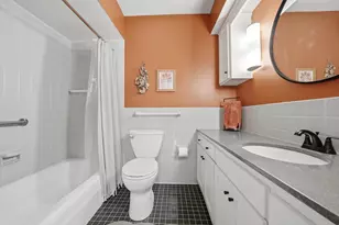 9137 Forest Hills Cir, Bloomington, MN 55437 - Photo 43