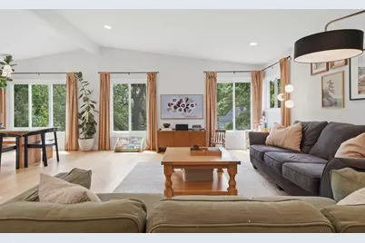 9137 Forest Hills Circle, Bloomington, MN 55437 - Photo 5