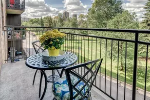 210 W Grant St, Minneapolis, MN 55403 - Photo 15