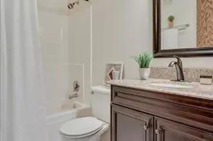 210 W Grant St, Minneapolis, MN 55403 - Photo 13