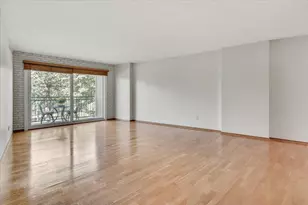210 W Grant St, Minneapolis, MN 55403 - Photo 5