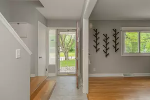 16404 Temple Dr S, Minnetonka, MN 55345 - Photo 5