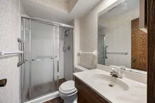 5367 Hyland Pl, Bloomington, MN 55437 - Photo 11