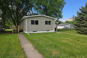 1561 Broadway St, Bigelow, MN 56117 - Photo 3