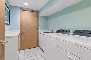 4827 Lamplighters Ln, Minnetonka, MN 55345 - Photo 23