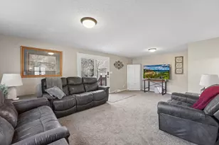 4219 W 8th St, Duluth, MN 55807 - Photo 9
