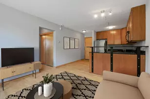 2530 1st Ave S, Minneapolis, MN 55404 - Photo 3
