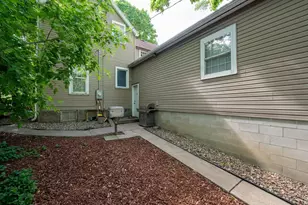 112 S 5th St, Mankato, MN 56001 - Photo 9