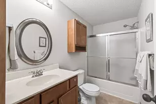 4693 Bloomberg Ln, Inver Grove Heights, MN 55076 - Photo 19