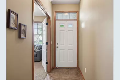 4693 Bloomberg Lane, Inver Grove Heights, MN 55076 - Photo 5