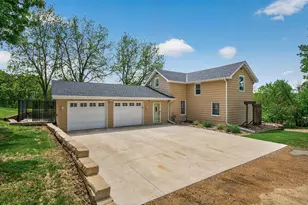 109 Lydia Rd, Jordan, MN 55352 - Photo 3