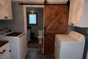 238 Meeker Ave W, Eden Valley, MN 55329 - Photo 9