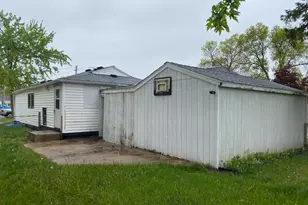 238 Meeker Ave W, Eden Valley, MN 55329 - Photo 19