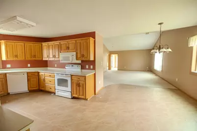 2 Line Drive, Morris, MN 56267 - Photo 9
