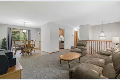 286 Frankland Street, Mahtomedi, MN 55115 - Photo 5