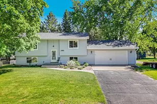 286 Frankland St, Mahtomedi, MN 55115 - Photo 1