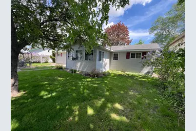 407 1st Street SW, Wadena, MN 56482 - Photo 3