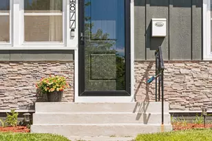 1877 Graham Ave, Saint Paul, MN 55116 - Photo 3