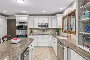 10110 Oak Shore Dr, Lakeville, MN 55044 - Photo 17