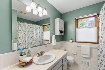 2420 Ensign Avenue N, Golden Valley, MN 55427 - Photo 21