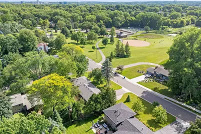 2420 Ensign Avenue N, Golden Valley, MN 55427 - Photo 41