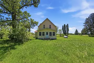 8005 381st Ave NW, Dalbo, MN 55017 - Photo 3