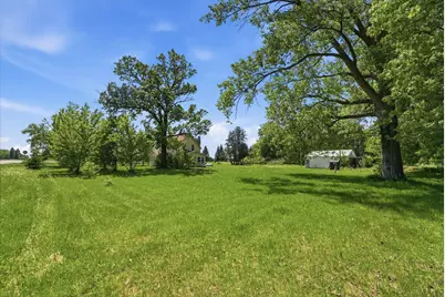 8005 381st Avenue NW, Dalbo, MN 55017 - Photo 31