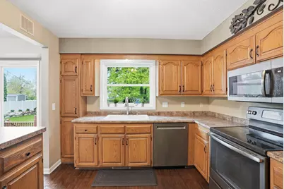 8608 33rd Avenue N, New Hope, MN 55427 - Photo 9
