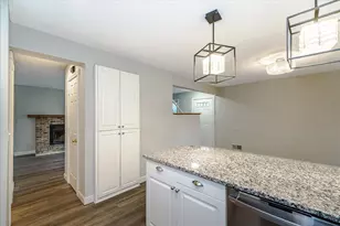 11574 Carriage Ct, Eden Prairie, MN 55344 - Photo 3