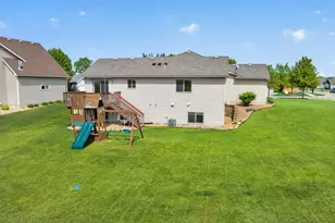4201 Dodge Ln NE, Rochester, MN 55906 - Photo 43