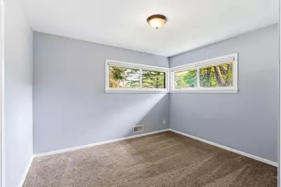 676 Shryer Avenue W, Roseville, MN 55113 - Photo 17