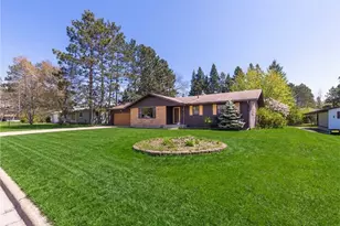 910 SW 4th Ave, Grand Rapids, MN 55744 - Photo 1