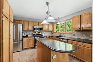 2361 Stone Creek Dr, Chanhassen, MN 55317 - Photo 19