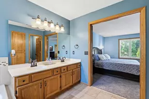 2361 Stone Creek Dr, Chanhassen, MN 55317 - Photo 29