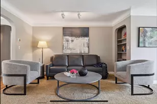 2926 Bay St, Wayzata, MN 55391 - Photo 9