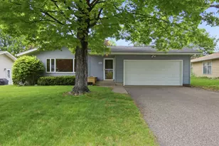 1001 Kinnickinnic St, Hudson, WI 54016 - Photo 3