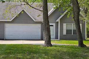 331 Maple Ridge Ct, Detroit Lakes, MN 56501 - Photo 1