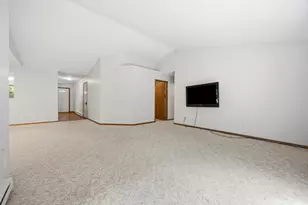 331 Maple Ridge Ct, Detroit Lakes, MN 56501 - Photo 5