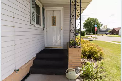374 W Vine Street, Mondovi, WI 54755 - Photo 3