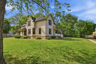 324 S Swift Ave, Litchfield, MN 55355 - Photo 1