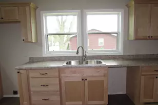 402 W Main St, Ceylon, MN 56121 - Photo 3