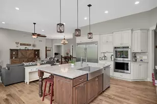 8662 240th St E, Lakeville, MN 55044 - Photo 13