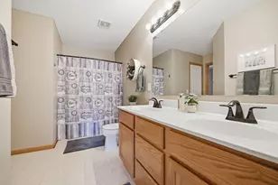 8630 Quarry Ridge Ln, Woodbury, MN 55125 - Photo 27