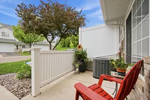 8630 Quarry Ridge Ln, Woodbury, MN 55125 - Photo 31
